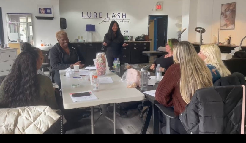 Advanced Techniques in Eyelash Extensions: A Refresher Course for Lash Stylists
